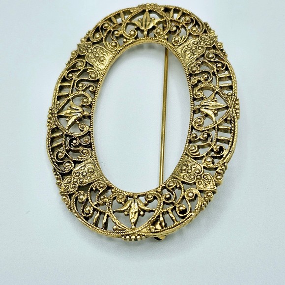Victorian Brooch Sash Scarf Pin Filigree Vintage Scroll Oval Frame Large - Picture 7 of 7